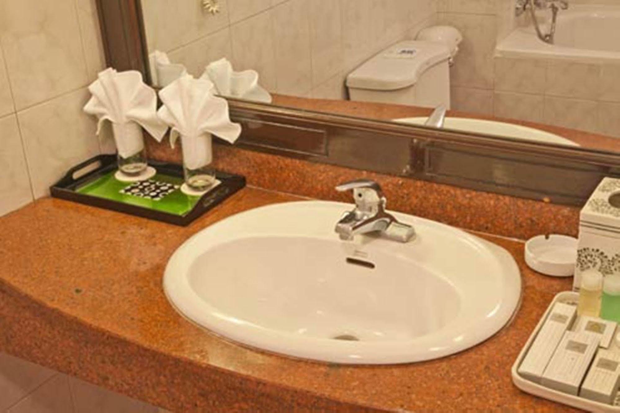 Green Park Hotel Hanoi Kültér fotó