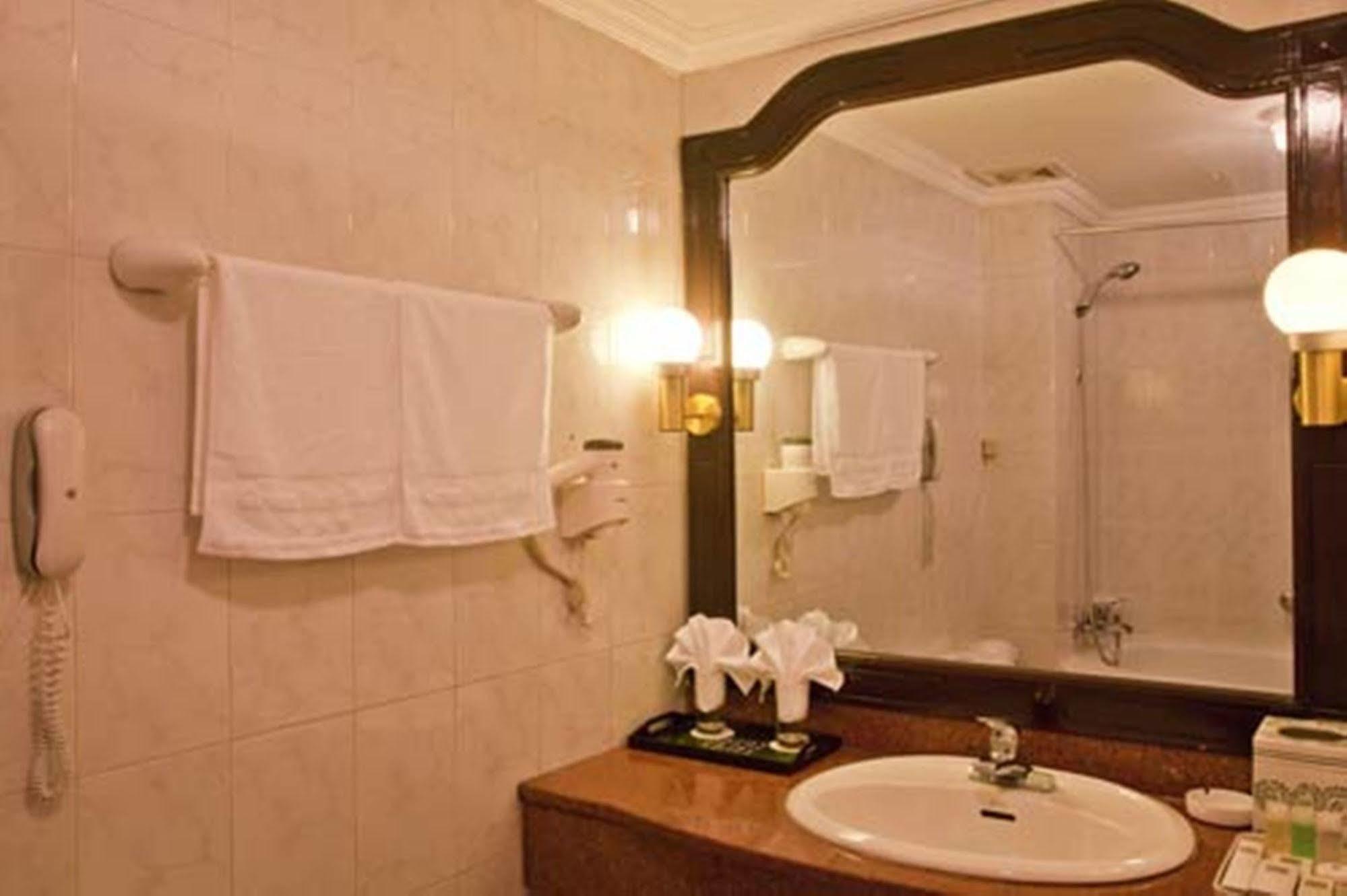 Green Park Hotel Hanoi Kültér fotó